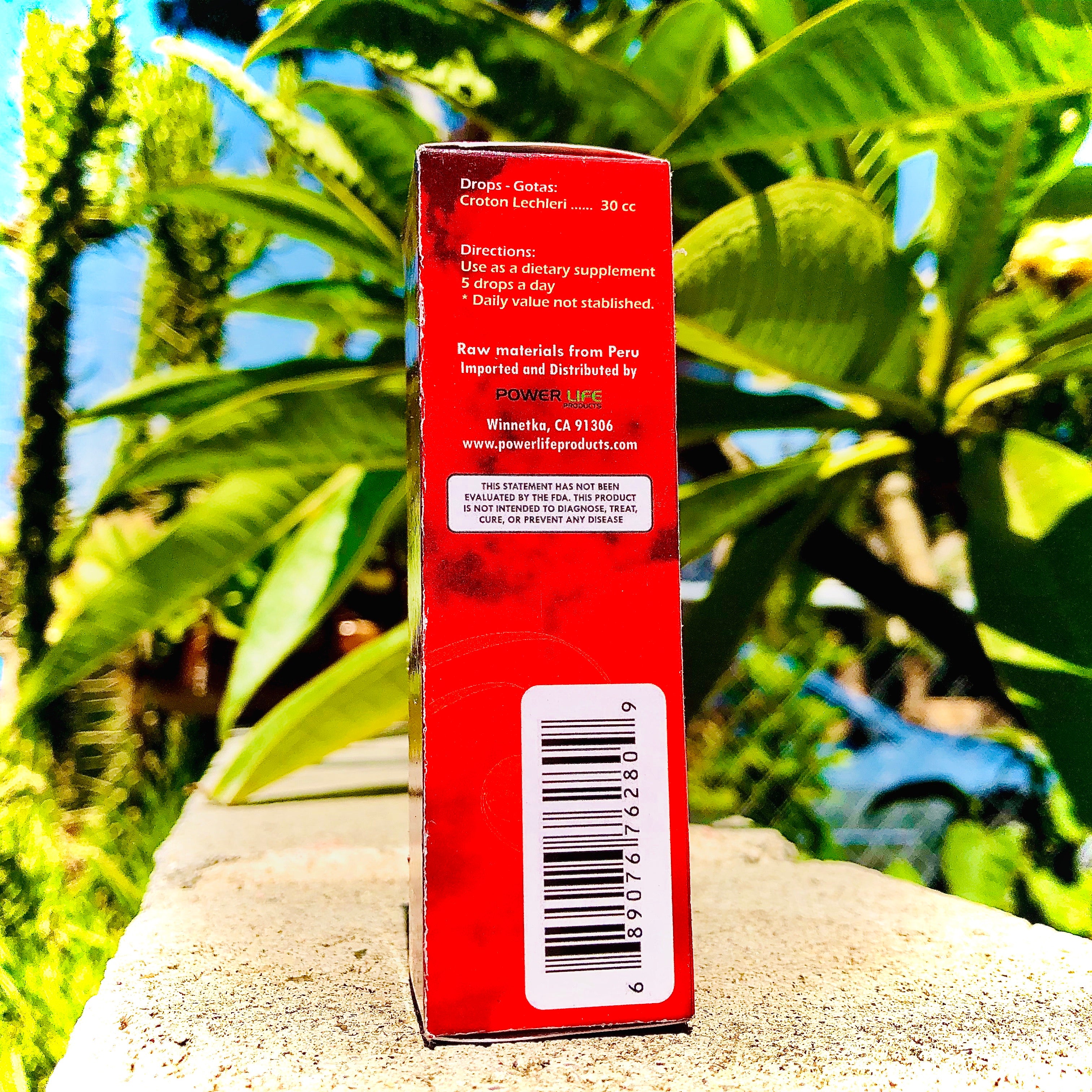 Natural Amazonian Dragon's Blood resin gotas with precision glass dropper for easy daily application.